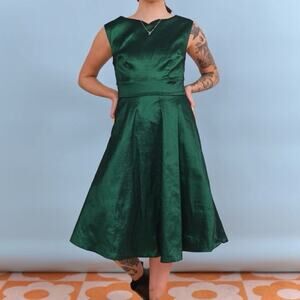 ModCloth Fantastic Satin Fit & Flare Dress in Emerald Green